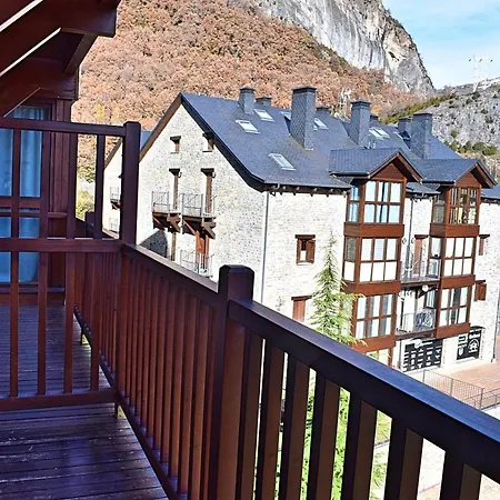 Escarra - Reformado, Acogedor Y Luminoso, Con Garaje Cubierto Y Ascensor By Pirineos 360 Appartement Escarrilla Buitenkant foto